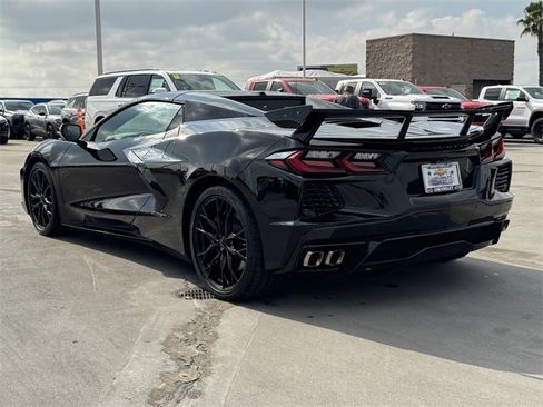 Used 2025 Chevrolet Corvette Stingray image 2