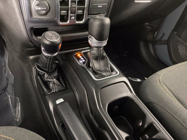 Used 2026 Jeep Wrangler Unlimited Sahara AWD/4WD image 31
