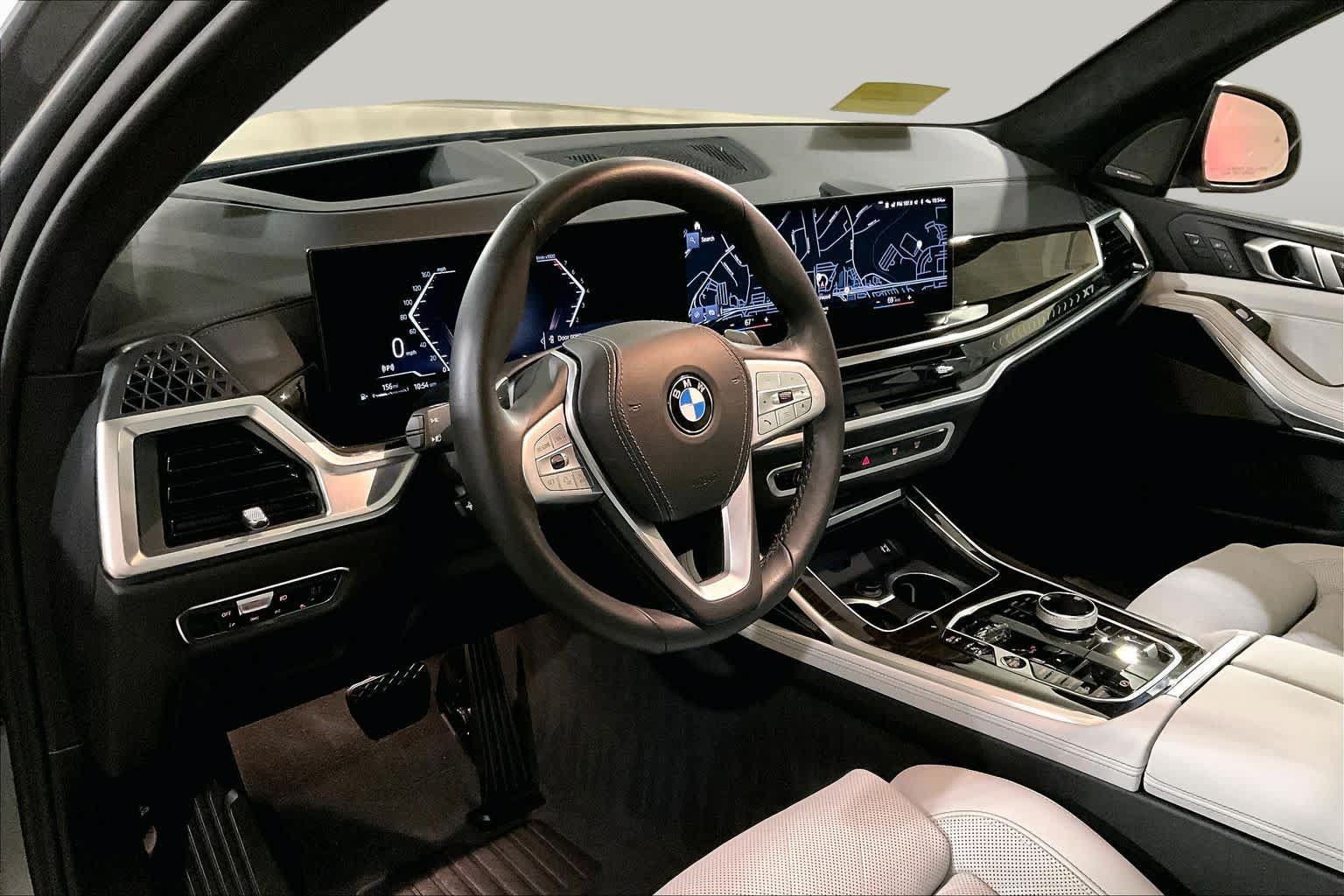Used 2023 BMW X7 xDrive40i w/ Executive Package AWD/4WD image 17