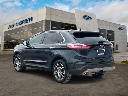 Certified 2022 Ford Edge Titanium w/ Class II Trailer Tow Package image 3