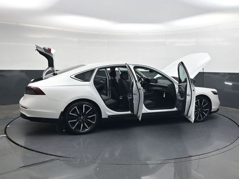 Used 2024 Honda Accord Touring image 33