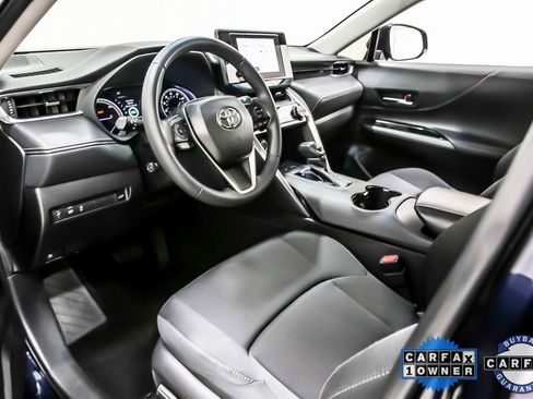Used 2023 Toyota Venza LE image 28