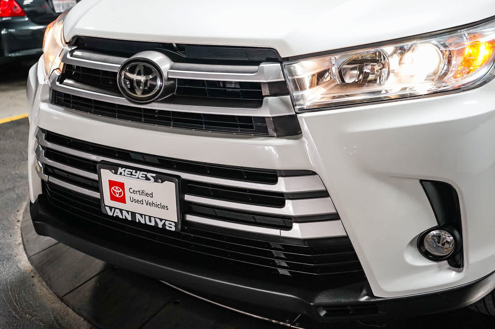 Certified 2019 Toyota Highlander XLE AWD/4WD image 6