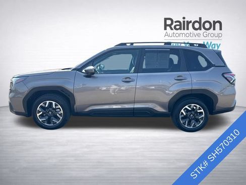 Used 2025 Subaru Forester Premium AWD/4WD image 4
