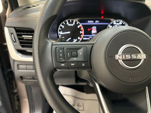 Certified 2024 Nissan Rogue SV image 19