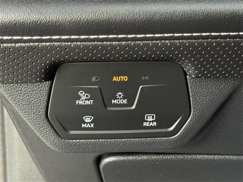 Used 2025 Volkswagen Atlas SEL Premium R-Line image 23