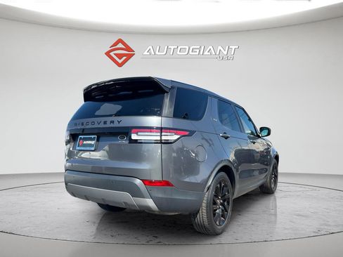 Used 2018 Land Rover Discovery SE image 7