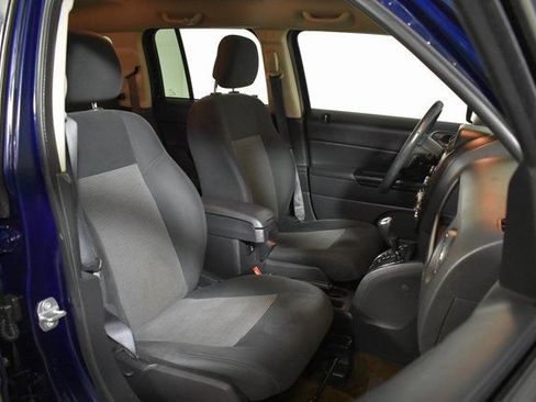 Used 2017 Jeep Patriot Latitude image 25