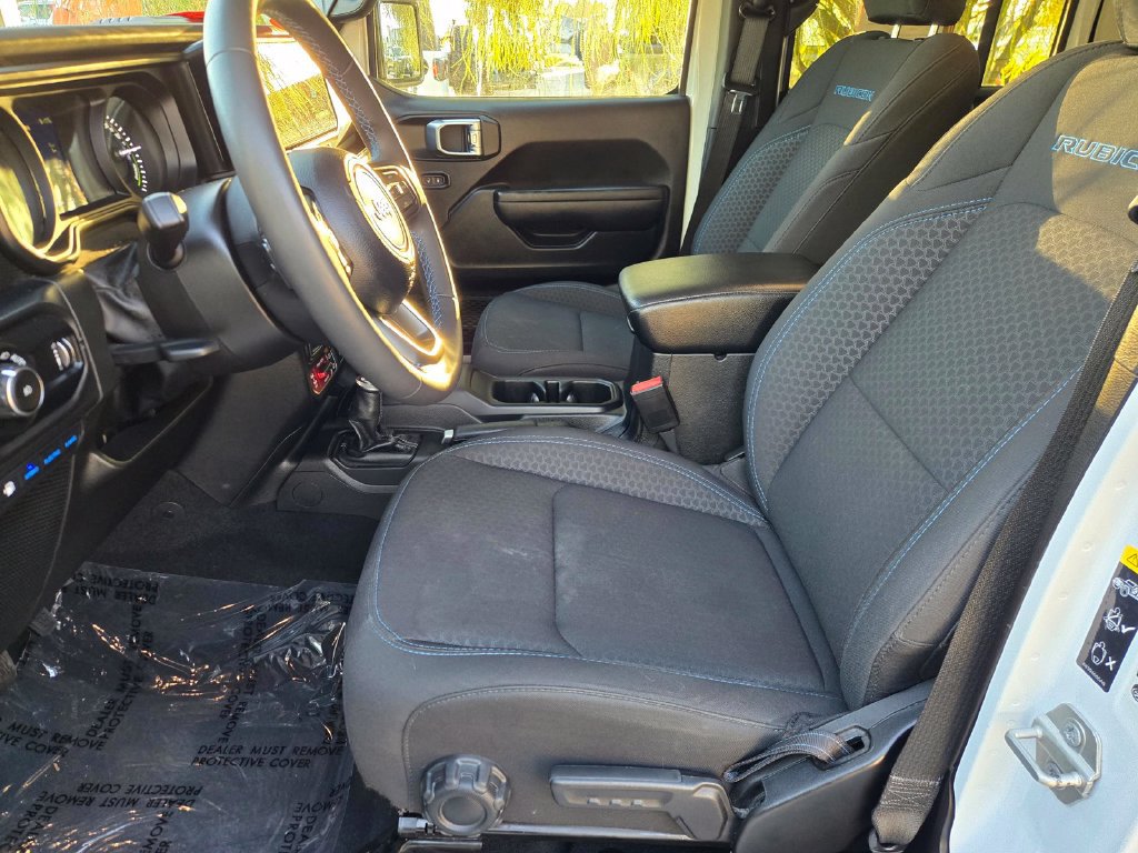 Used 2024 Jeep Wrangler Unlimited Rubicon 4xe AWD/4WD image 30