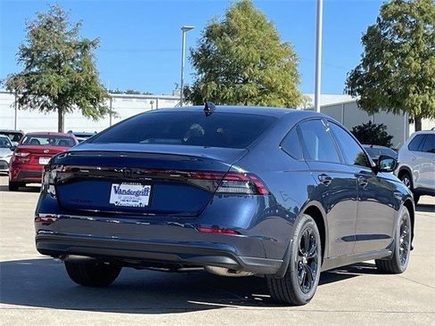 New 2025 Honda Accord SE image 4