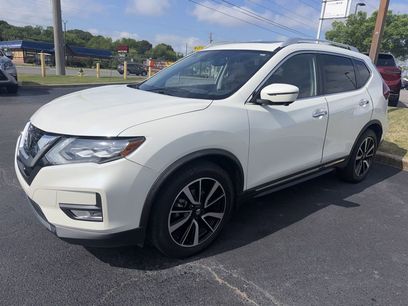 Used 2018 Nissan Rogue SL w/ Premium Package