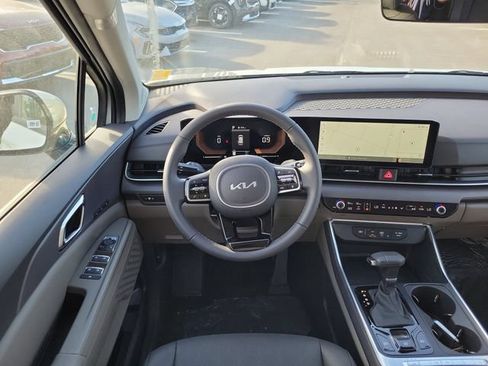 New 2026 Kia Carnival EX FWD image 24