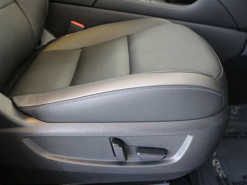 Certified 2025 INFINITI QX50 Luxe image 36