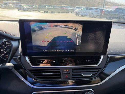 Used 2024 Nissan Altima 2.5 SR w/ SR Premium Package image 15