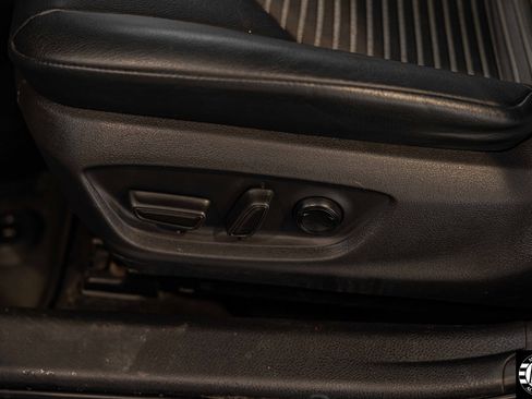 Used 2018 Toyota Camry SE image 21