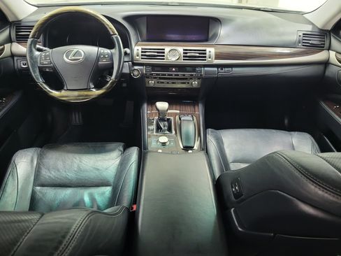 Used 2013 Lexus LS 460 w/ Comfort Pkg RWD image 11