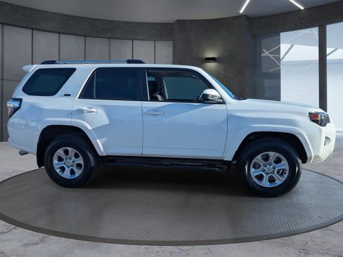 Used 2021 Toyota 4Runner SR5 image 7