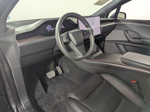Used 2024 Tesla Model X image 26