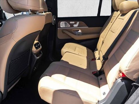 New 2026 Mercedes-Benz GLS 450 4MATIC image 21