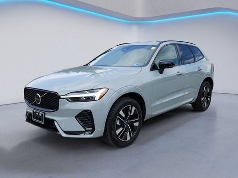 Used 2026 Volvo XC60 B5 Core w/ Climate Package AWD/4WD image 7