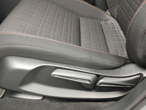 Used 2025 Honda HR-V Sport image 3