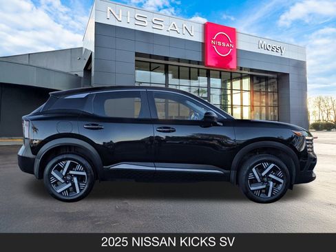 Certified 2025 Nissan Kicks SV image 6