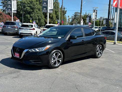 Used 2022 Nissan Sentra SV FWD image 2