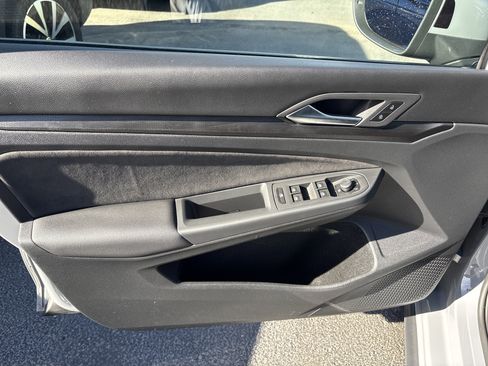 Used 2023 Volkswagen GTI Autobahn image 10