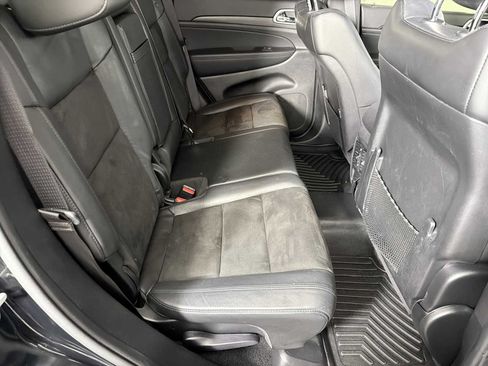 Used 2021 Jeep Grand Cherokee Laredo X RWD image 13