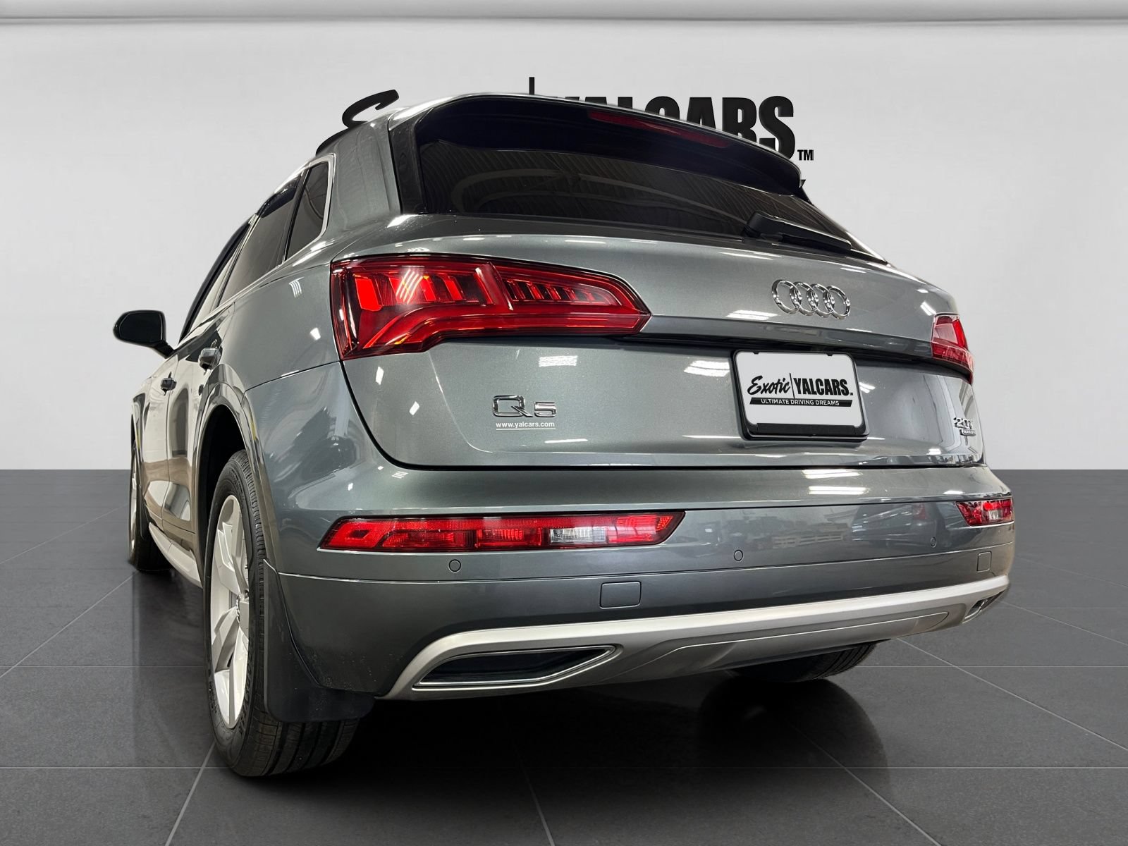 Used 2018 Audi Q5 2.0T Premium Plus w/ Premium Plus Package AWD/4WD image 10