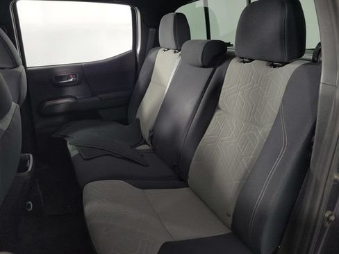 Used 2021 Toyota Tacoma TRD Sport RWD image 17