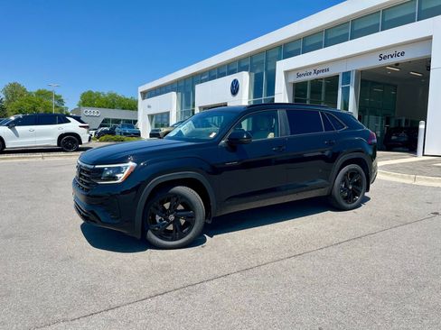 New 2026 Volkswagen Atlas Cross Sport SEL R-Line AWD/4WD image 1
