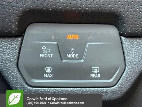 Used 2025 Volkswagen Atlas Cross Sport SE AWD/4WD image 26