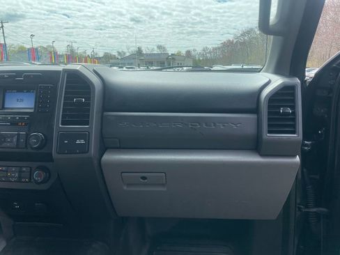 Used 2020 Ford F550 4x4 Regular Cab Super Duty w/ Power Equipment Group image 22