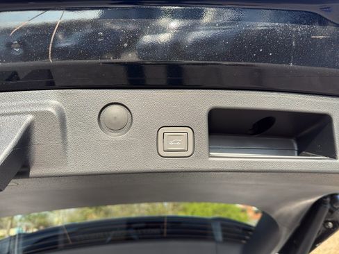 New 2026 Chevrolet Equinox ACTIV w/ Convenience Package III image 21