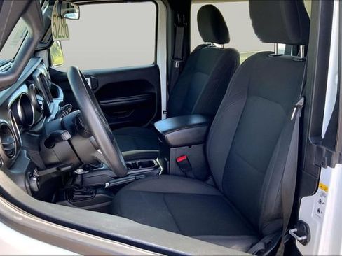 Used 2018 Jeep Wrangler Sport AWD/4WD image 17
