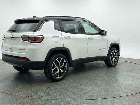 Used 2025 Jeep Compass Limited AWD/4WD image 9