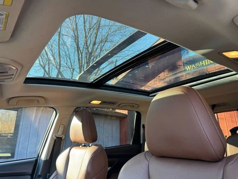 Used 2019 Subaru Ascent Touring image 11