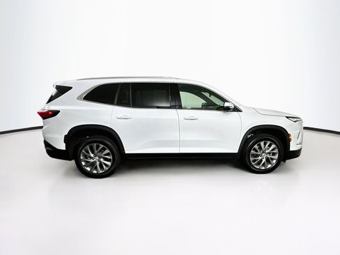 Used 2025 Buick Enclave Preferred FWD image 10