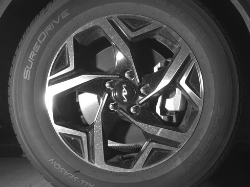 Used 2025 Kia Sportage LX image 13