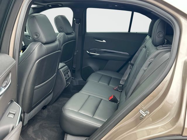 Certified 2023 Cadillac XT4 Luxury w/ Cold Weather Package AWD/4WD image 17