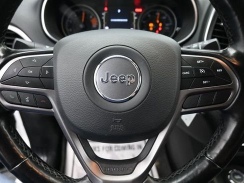 Used 2020 Jeep Cherokee Latitude w/ Cold Weather Group AWD/4WD image 14