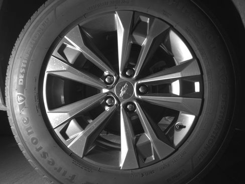 Used 2025 Chevrolet Equinox LT image 14