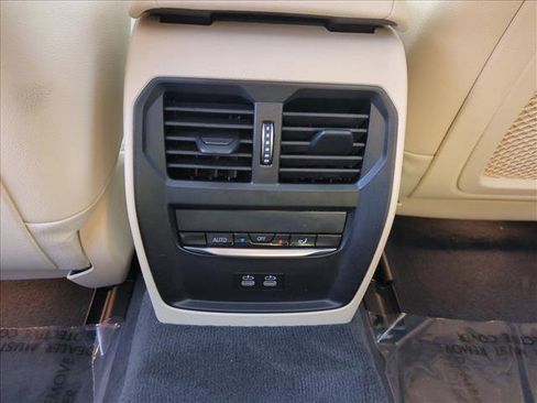 Used 2022 BMW i4 eDrive40 RWD image 18