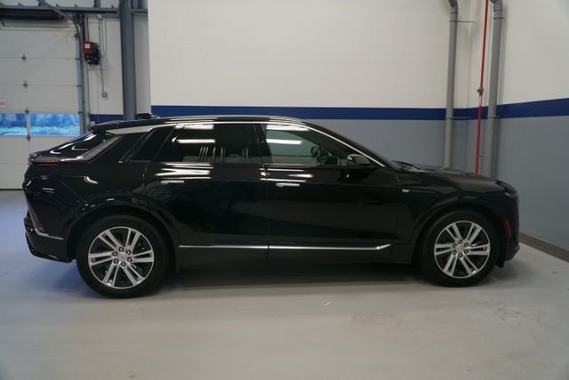 Certified 2024 Cadillac Lyriq Tech AWD/4WD image 6