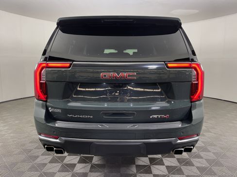 Used 2025 GMC Yukon XL AT4 w/ AT4 Premium Plus Package image 4
