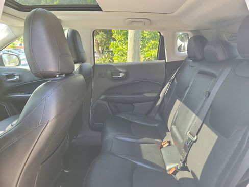 Used 2021 Jeep Compass Latitude w/ Sun and Sound Group image 15