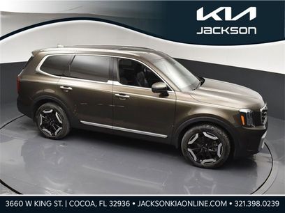 Certified 2025 Kia Telluride S