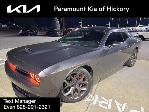 Used 2019 Dodge Challenger R/T image 3