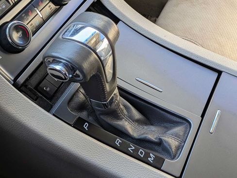 Used 2012 Ford Taurus Limited FWD image 23